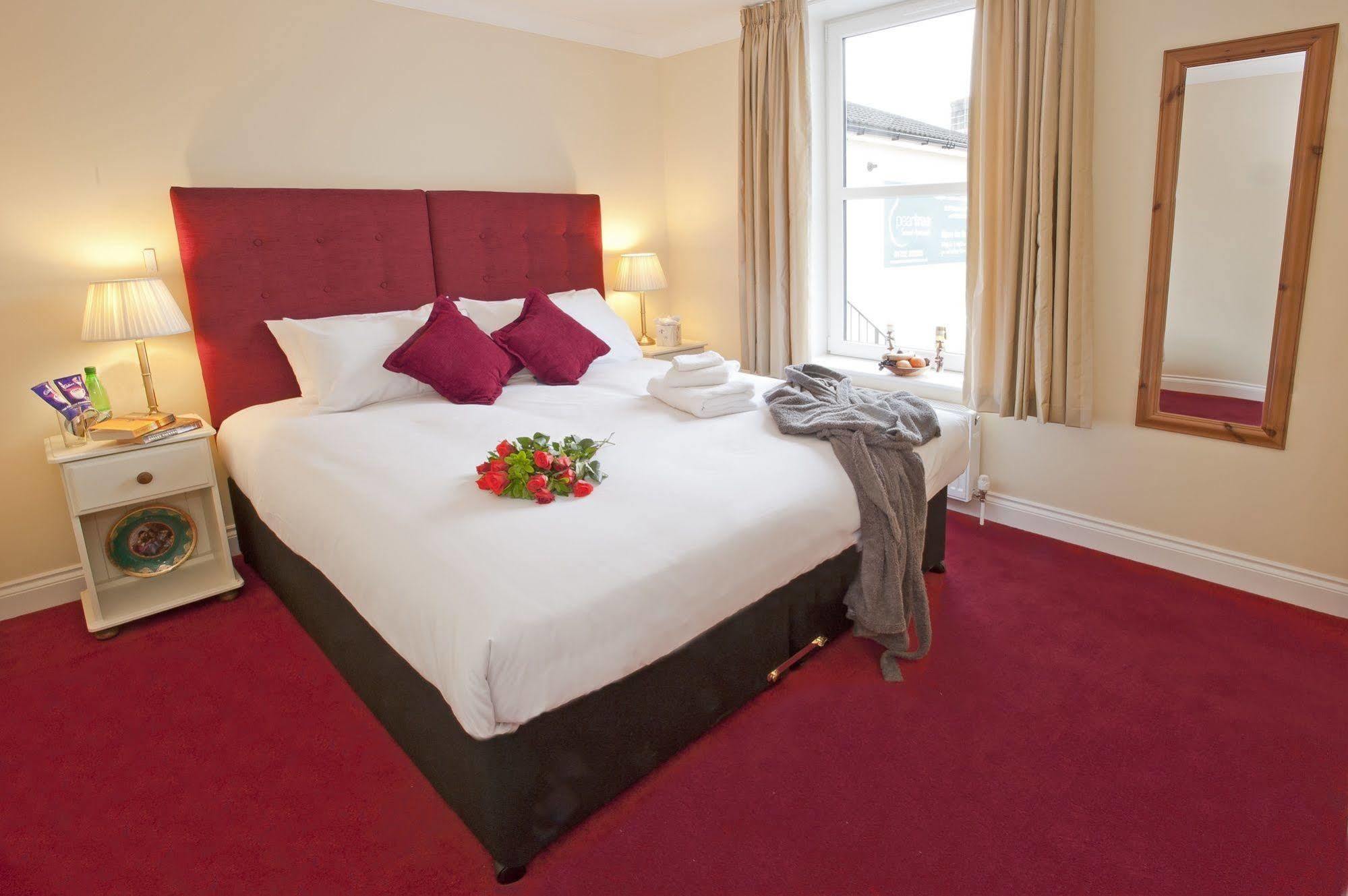 Peartree Serviced Apartments Salisbury Exterior foto