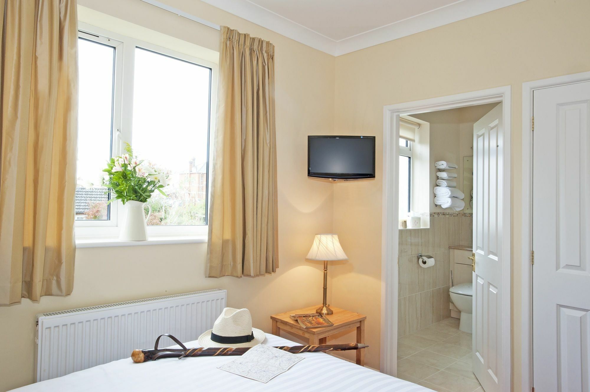 Peartree Serviced Apartments Salisbury Exterior foto
