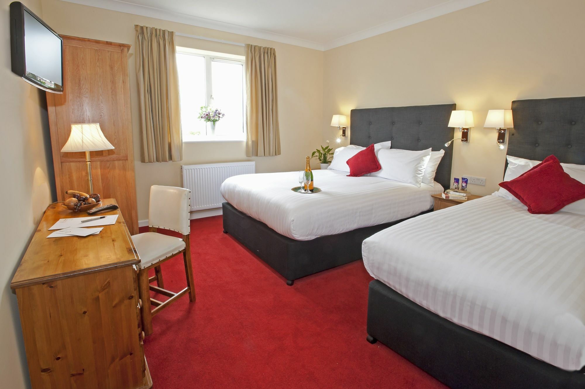 Peartree Serviced Apartments Salisbury Exterior foto